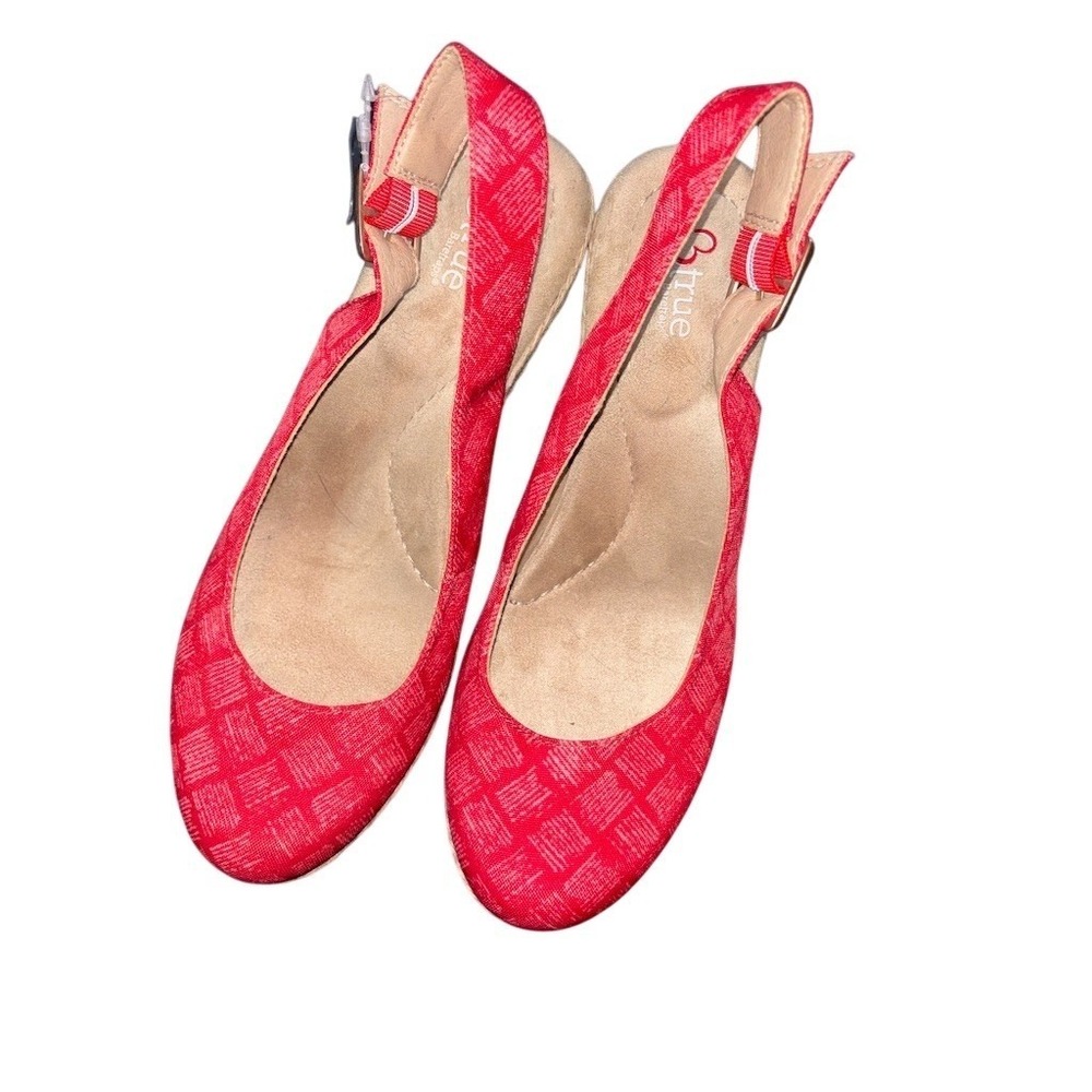True Barefoot Wedge Heels Womens 8.5 Red Textured Slingback Espadrille baretraps - Picture 2 of 8